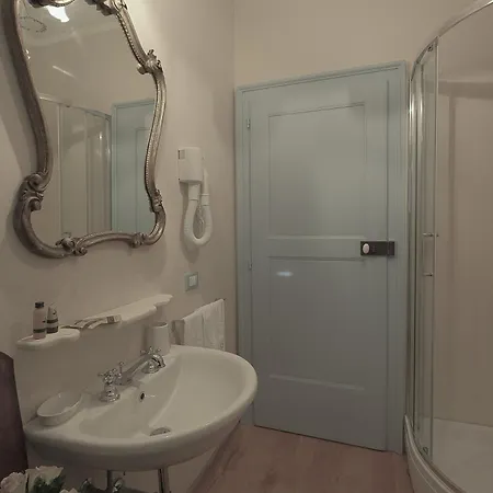 לינה וארוחת בוקר Palazzo Mattei And Charming 4*