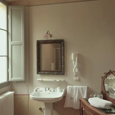 Palazzo Mattei And Charming Novafeltria