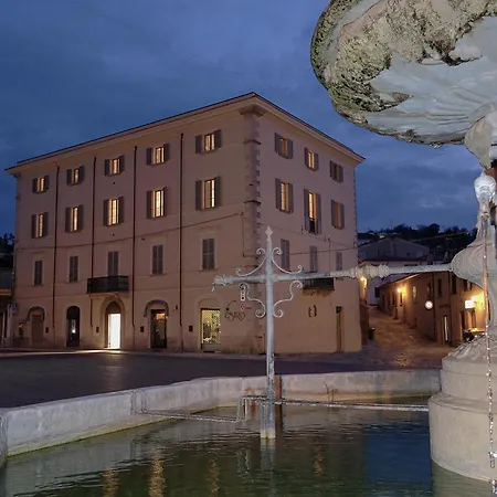 Nocleg ze śniadaniem Palazzo Mattei And Charming 4*