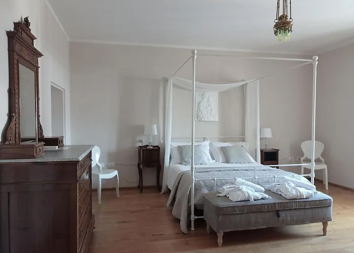 Palazzo Mattei And Charming Novafeltria