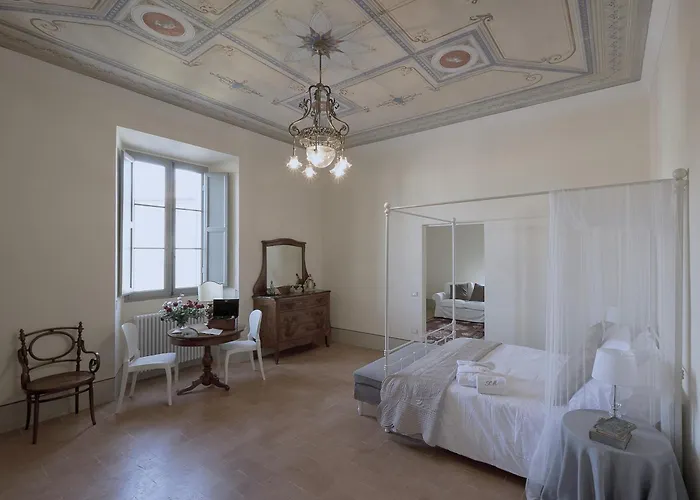 Palazzo Mattei And Charming Bed & Breakfast 4*